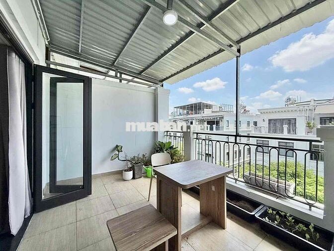 STUDIO 35m2 BAN CÔNG GẦN ĐẠI HỌC HUFLIT FULL NỘI THẤT NHƯ HÌNH