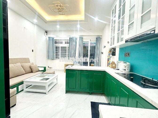 Nhà thuê 4m x 10m hẻm xe hơi Đường 3 Tháng 2, Phường Vườn Lài