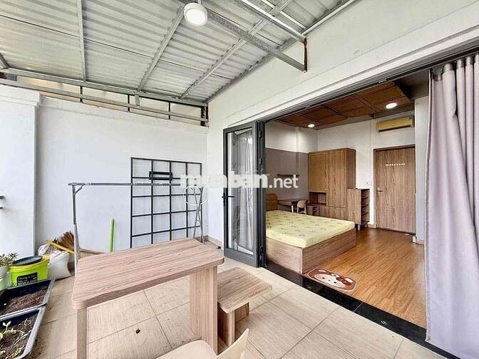 STUDIO 35m2 BAN CÔNG GẦN ĐẠI HỌC HUFLIT FULL NỘI THẤT NHƯ HÌNH