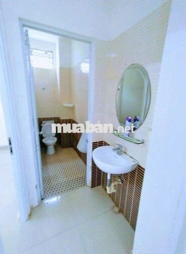 Cho thuê phòng diện tích 32m2 dọn vào ở ngay