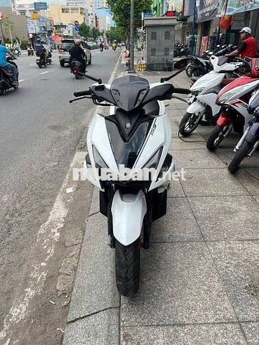 Yamaha NVX 125 2018 Trắng Smartkey