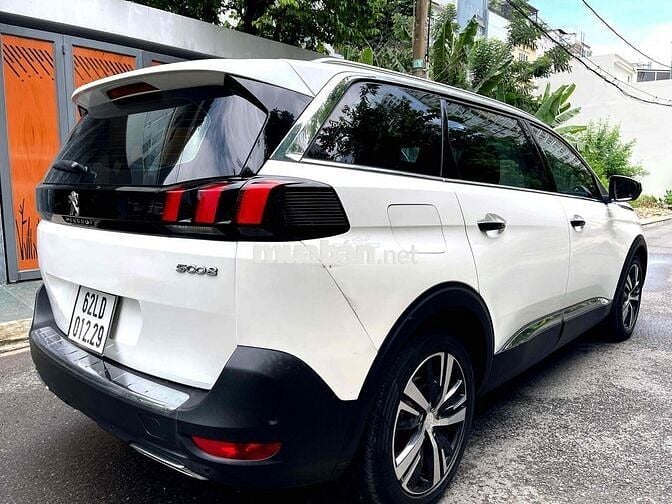 Peugeot 5008 2018 Trắng ngọc trai 7 chỗ