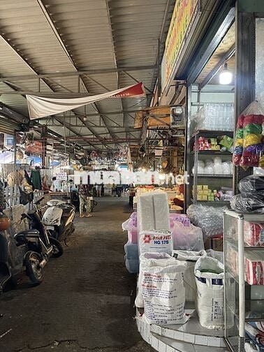 Sang nhượng mặt bằng Kiot 2 mặt tiền ngay chợ Đông Hoà