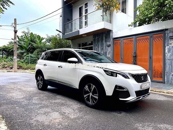 Peugeot 5008 2018 Trắng ngọc trai 7 chỗ