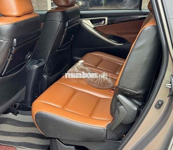 Toyota Innova 2017 Tự động