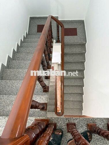 Bán gấp nhà Mt Đường nội Bộ KDC Lê PHong - 4.5 x 16m, T+2L+ chuồng cu