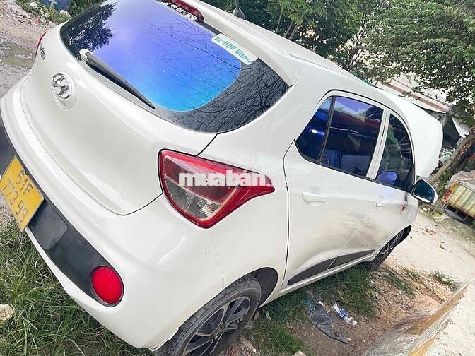 Hyundai Grand i10 Trắng 5 chỗ