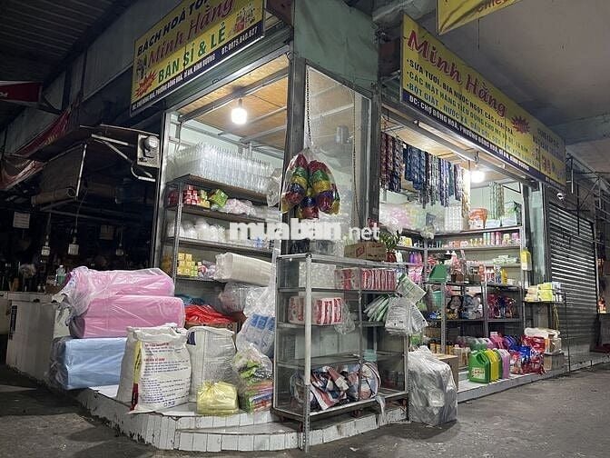 Sang nhượng mặt bằng Kiot 2 mặt tiền ngay chợ Đông Hoà