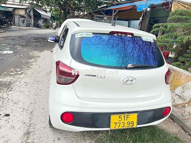 Hyundai Grand i10 Trắng 5 chỗ