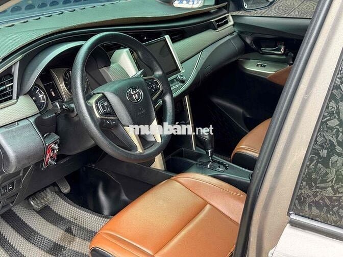 Toyota Innova 2017 Tự động