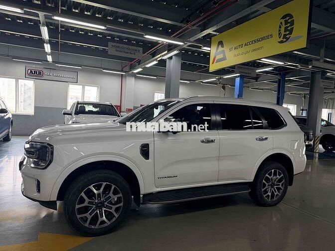 Ford Everest Titan 4x2 2024 Trắng Tự động