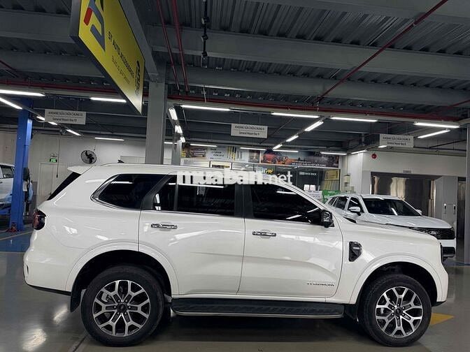 Ford Everest Titan 4x2 2024 Trắng Tự động