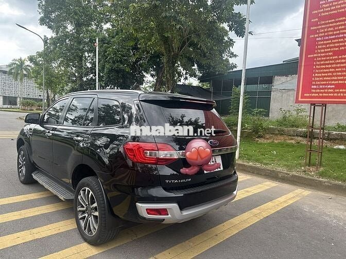 Ford Everest 2021 41000km Đen