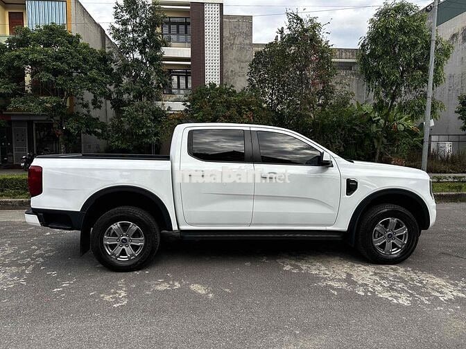 Ford Ranger XLT AT 4x4 2023 Trắng Tự động