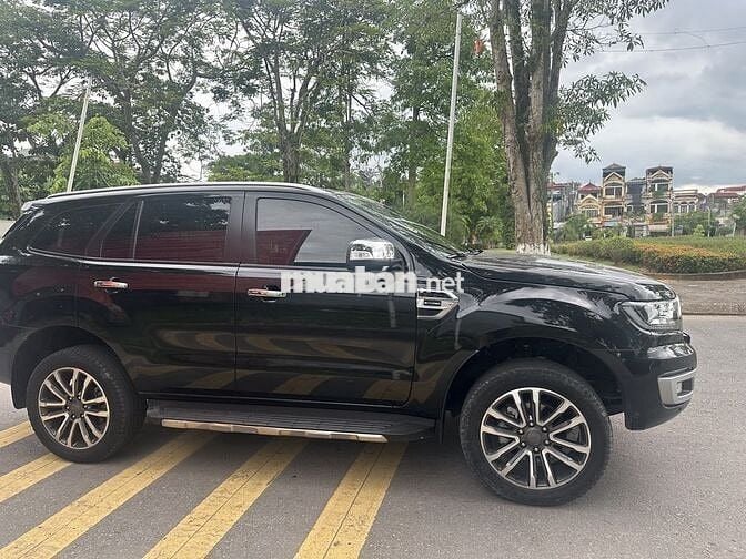 Ford Everest 2021 41000km Đen