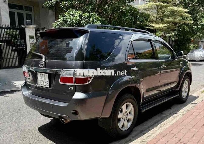 Toyota Fortuner 2009 2.7AT 2 cầu Xám