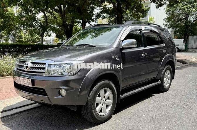 Toyota Fortuner 2009 2.7AT 2 cầu Xám