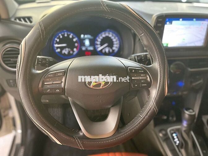 Hyundai Kona Tiêu Chuẩn 2018 Trắng 31.000 km