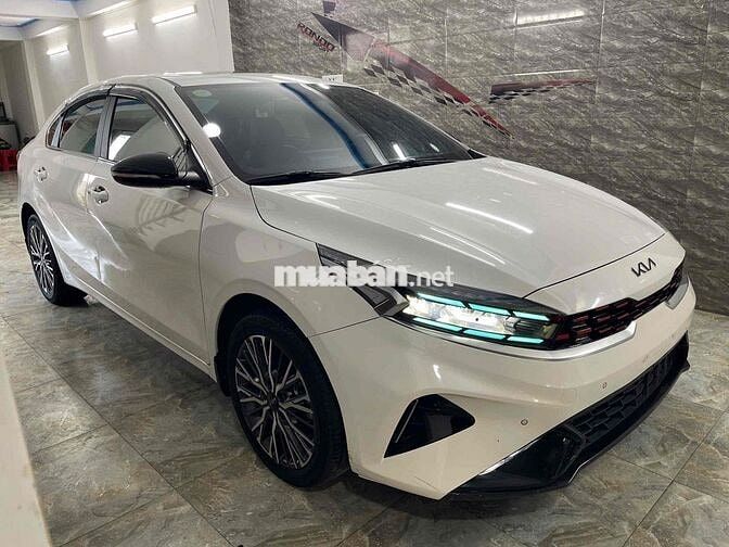 Kia K3 Trắng 5 chỗ cũ