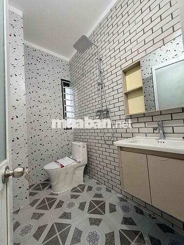 nhà Ngô hẻm 140m2,2 phòng ngủ,đường Bùi hữu nghĩa ,