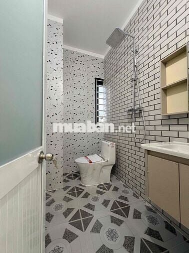 nhà Ngô hẻm 140m2,2 phòng ngủ,đường Bùi hữu nghĩa ,