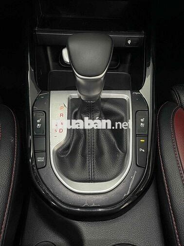 Kia K3 Trắng 5 chỗ cũ