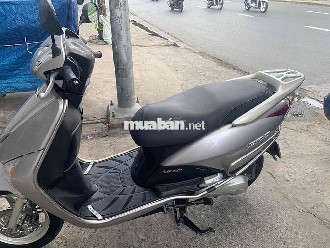 Honda Lead 2011 Bạc