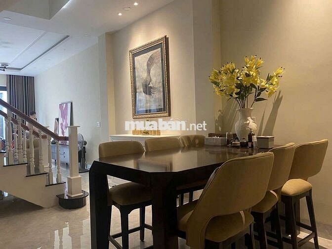 1 trệt 2 lầu Full nội thất KDC Hoàng Nam