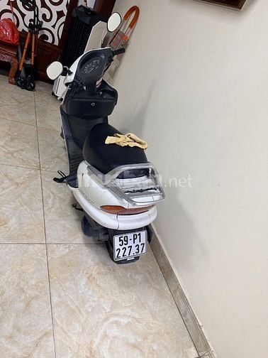 Bán xe honda spacy màu trắng nhà ít sử dụng
