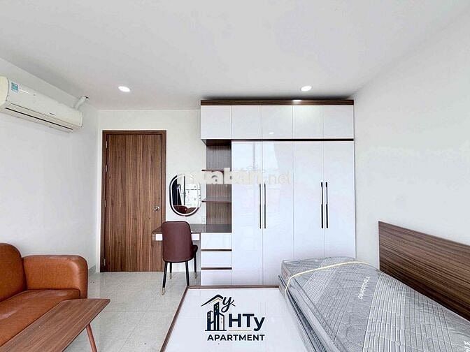 🔥Căn Hộ 2Ph Ngủ Full NT Mới 100% - Ban Công - Nằm Ngay Khu Trung Tâm