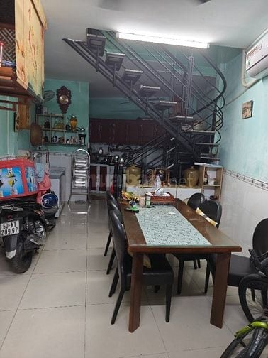 Nhà ngõ hẻm 1 trệt 1 gác suốt, hẻm 4m đường số 11 giá 2.5 Tỷ.