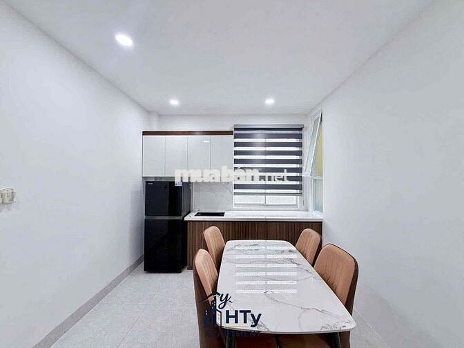 🔥Căn Hộ 2Ph Ngủ Full NT Mới 100% - Ban Công - Nằm Ngay Khu Trung Tâm