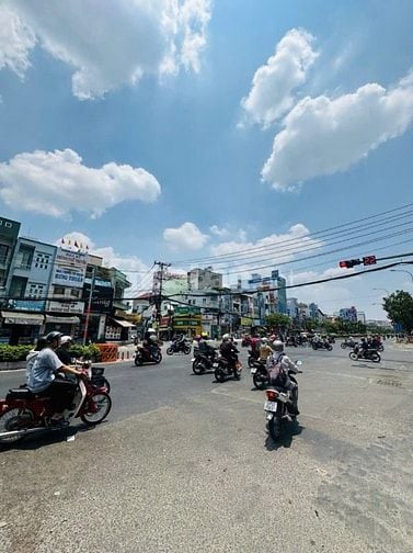 [H2685*] Nhà 2 Tầng Ngang Khủng 14.5m Sát Chợ Cầu - Giá 9.x Tỷ