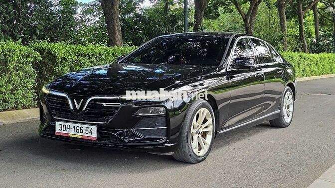 VinFast Lux A2.0 Plus 2021 Đen 15 vạn km
