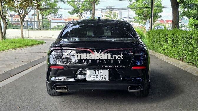 VinFast Lux A2.0 Plus 2021 Đen 15 vạn km