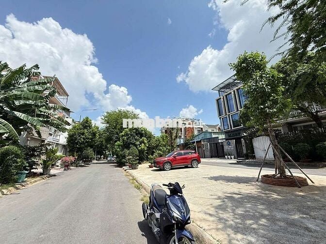 Mấy lô đất biệt thự Ngang 10m KDC Phú Nhuận Lê Thị Riêng 