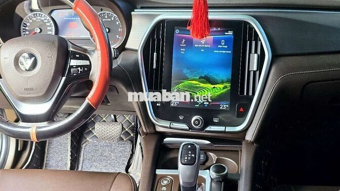 VinFast Lux A2.0 Plus 2021 Đen 15 vạn km