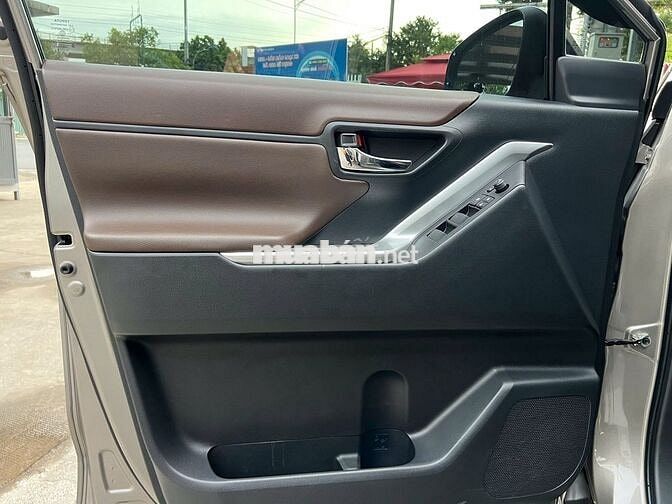 INNOVA CROSS 2.0V 2025 - 825TR THƯƠNG LƯỢNG