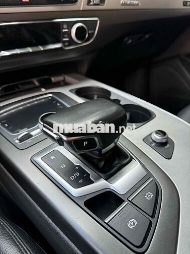 Audi Q7 2.0 TFSI 2017 đi 10v giá hợp lý