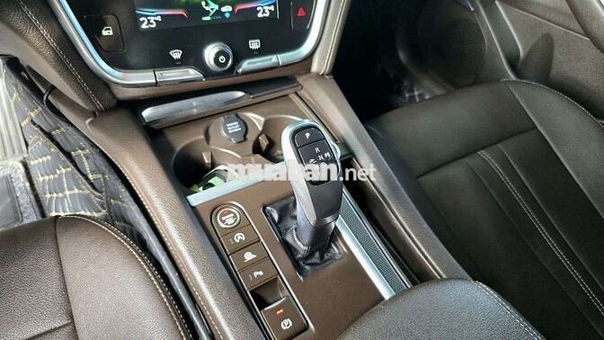 VinFast Lux A2.0 Plus 2021 Đen 15 vạn km