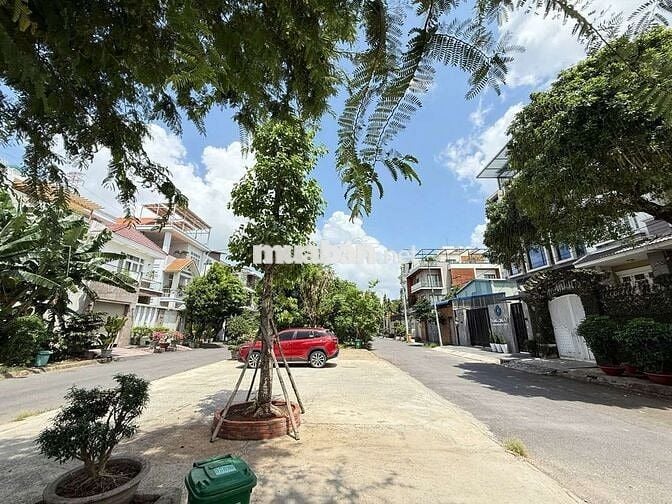 Mấy lô đất biệt thự Ngang 10m KDC Phú Nhuận Lê Thị Riêng 
