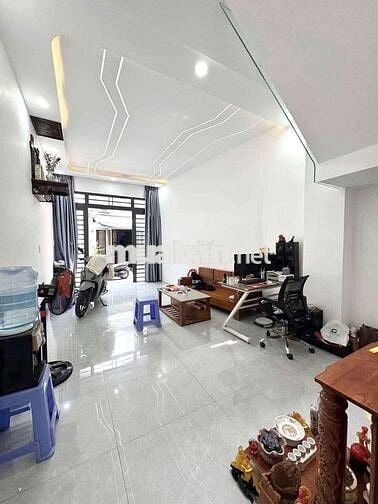 193/6 cao đạt hẻm 6m dt.4x15m 2 lầu 4 phòng 