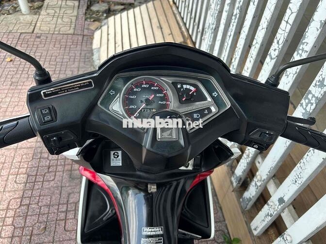 Honda Airblade Fi Thái 2010 zin êm ngon chính chủ