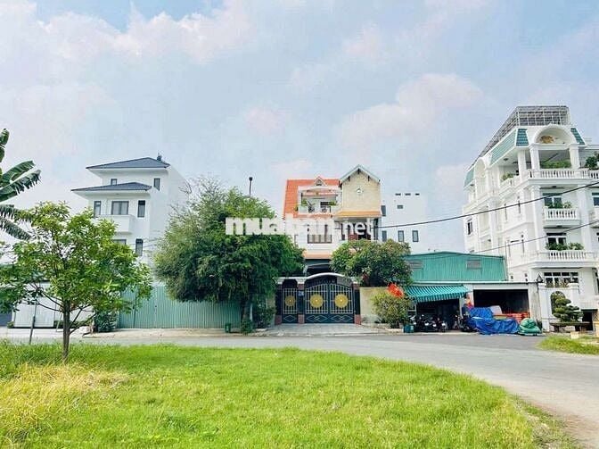 Mấy lô đất biệt thự Ngang 10m KDC Phú Nhuận Lê Thị Riêng 