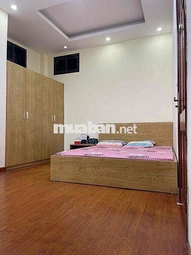 cho thuê cả nhà mới 35x5t phố Cự Lộc