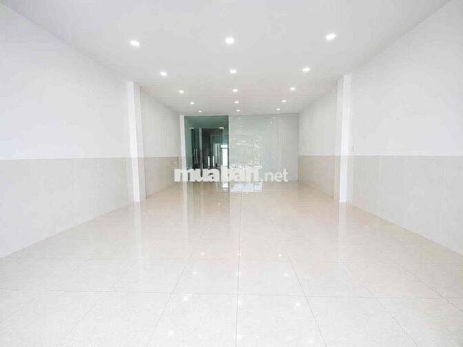 CHO THUÊ NHÀ TRỆT 3 LẦU MẶT TIỀN HƯỚNG QUỐC LỘ 1A KDC HỒNG LOAN 5C