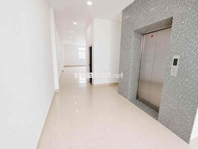 CHO THUÊ NHÀ TRỆT 3 LẦU MẶT TIỀN HƯỚNG QUỐC LỘ 1A KDC HỒNG LOAN 5C