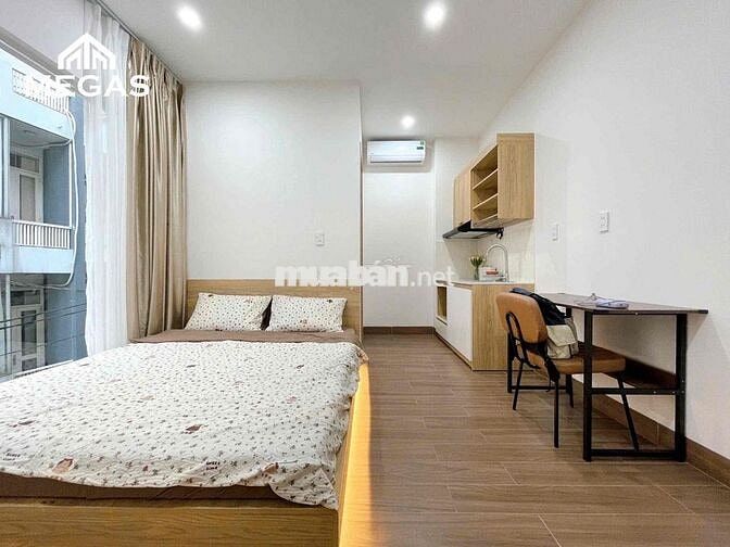 CĂN HỘ CAO CẤP _FULL NỘI THẤT_BAN CÔNG NẰM NGAY SÂN BAY