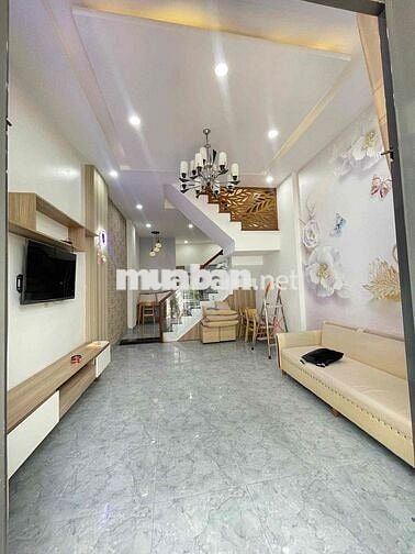 Nhà lầu full nội thất hẻm Đoàn Thị Điểm
