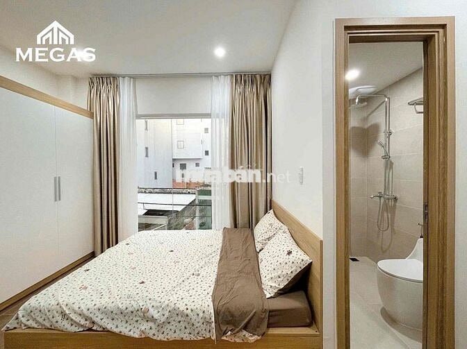 CĂN HỘ CAO CẤP _FULL NỘI THẤT_BAN CÔNG NẰM NGAY SÂN BAY